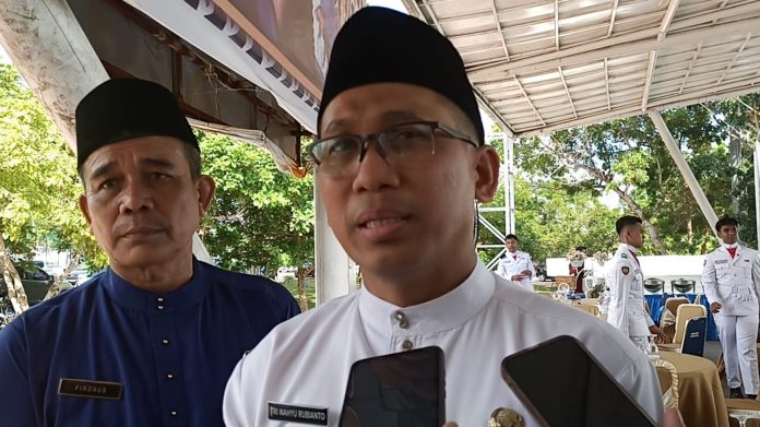 Kepala Disdik Batam, Tri Wahyu