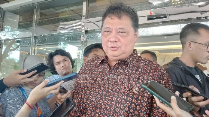 Soal Stiker Prabowo-Gibran di Beras Bulog, Airlangga Bilang Begini