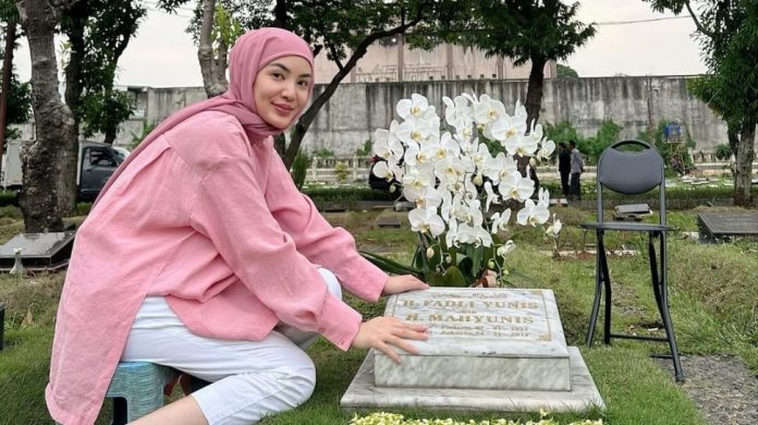 Tiba-Tiba Mau Hijrah, Nindy Ayunda Akui Ada Rasa Bahagia saat Pakai Hijab