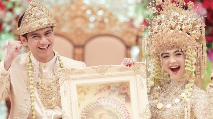 Miris, Ini Fakta di Balik Konten Perayaan Ultah Pernikahan Ria Ricis yang Pertama
