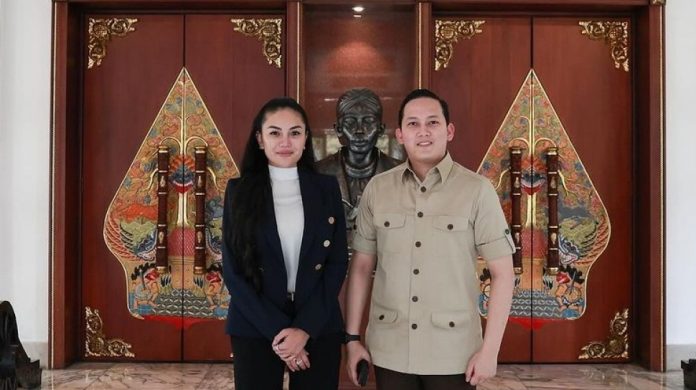 Tulis Pesan Centil, Nikita Mirzani Ngaku Kepincut Ajudan Ganteng Prabowo