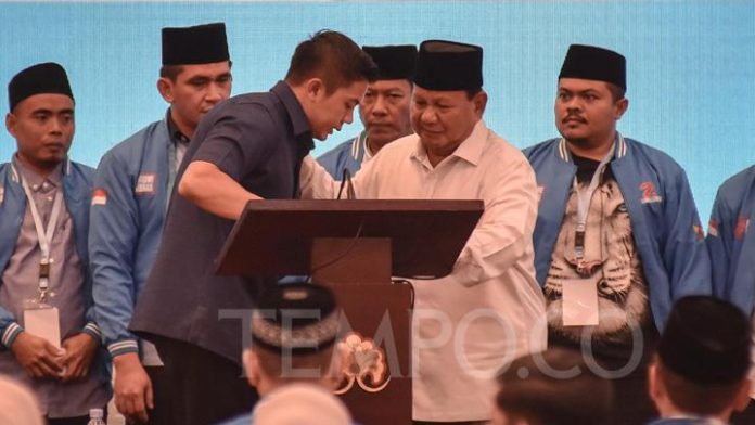 Kemhan Bilang Mayor Teddy Masih Bertugas sebagai Ajudan Prabowo, Ini Alasannya