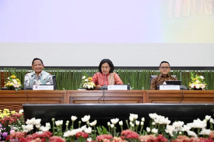Mendagri Dorong Kepala Daerah Segera Regulasi THR dan Gaji ke-13