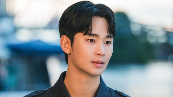 Balas Cinta Penonton, Kim Soo Hyun akan Isi Soundtrack Queen of Tears