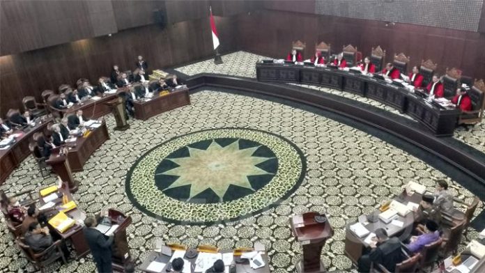 Menjelang Putusan MK, Begini Menurut Kuasa Hukum Anies Baswedan dan Ganjar Pranowo