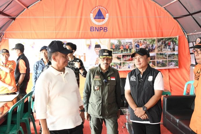Sekda Herman Suryatman Pantau Arus Mudik di Kuningan