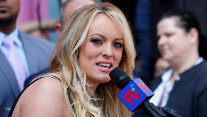 Hadir sebagai Saksi Kasus Donald Trump, Ini Profil Bintang Film Dewasa Stormy Daniels