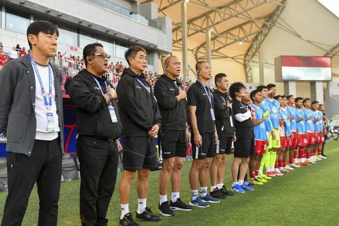 Jelang Laga Timnas U-23 Vs Guinea, STY Keluhkan Kondisi Lapangan Latihan