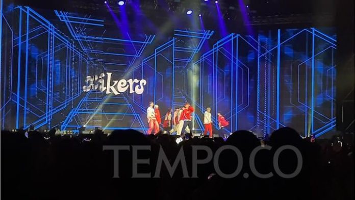 Unjuk Kemampuan Bahasa Indonesia, Xikers Tuai Antusias Penonton Sejak Pertama Muncul