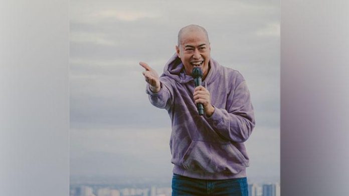 Poin-poin Debat Panas Soal Dinasti, Host Total Politik vs Pandji Pragiwaksono