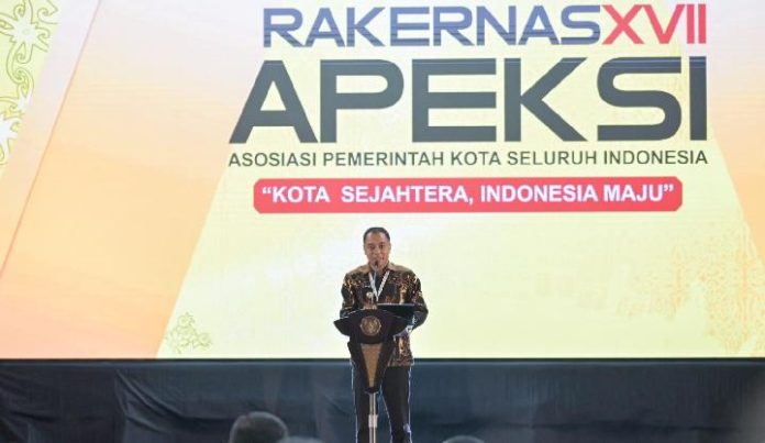 Wali Kota Eri Cahyadi Satukan Sistem Aplikasi Kota Seluruh Indonesia