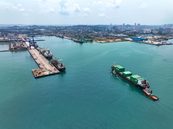 Pembangunan Infrastruktur Dongkrak Kunjungan Kapal Sebesar 41% di Pelabuhan Batuampar Batam - insightkepri.com