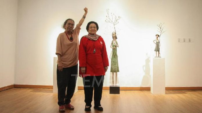 Mengenal Dolorosa Sinaga, Seniman Patung yang Karyanya Dikagumi Megawati