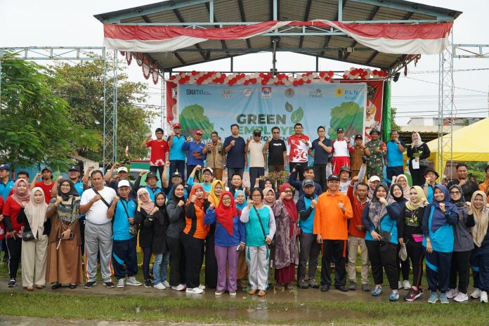 Program Green Employee Involvement PLN Batam Gelar Aksi Bersih Sungai Bersama Masyarakat - insightkepri.com