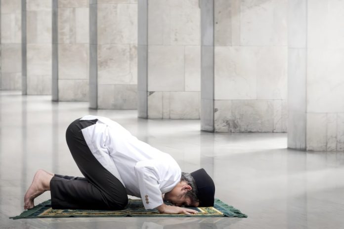 Tata Cara Sholat Taubat, Doa serta Artinya Lengkap