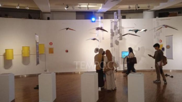 Alumni Seni Rupa ITB 2004 Gelar Pameran Interaktif Ourchetype