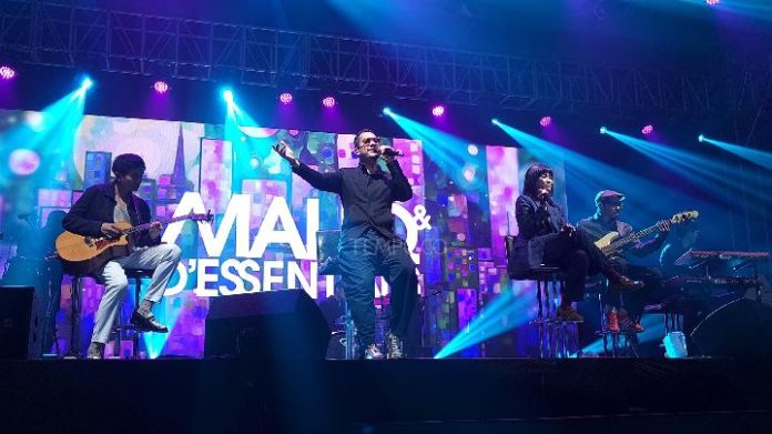 Maliq & D'Essentials Buka Konser Brian McKnight dengan Suasana Santai