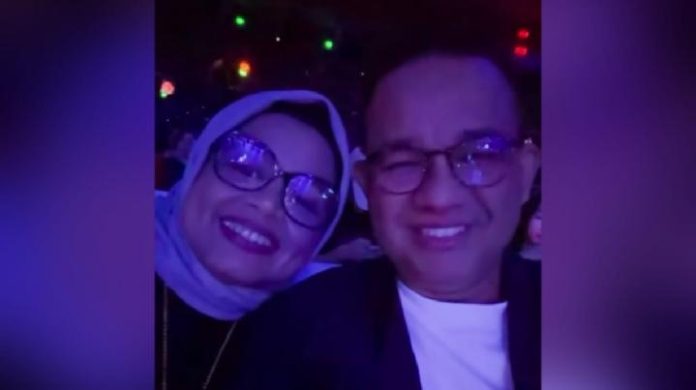 30 Menit Sebelum Debat Pilkada Jakarta, Anies Baswedan Sudah Menikmati Konser John Legend 