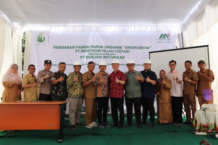 Mahkota Group (MGRO) Produksi Pupuk Organik Pertama dari Jankos Sawit