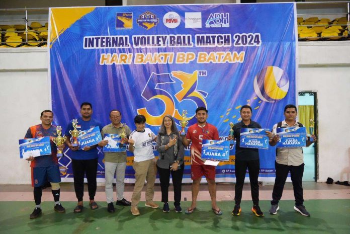 BP Batam Resmi Akhiri Internal Volley Ball Match 2024 - BP Batam