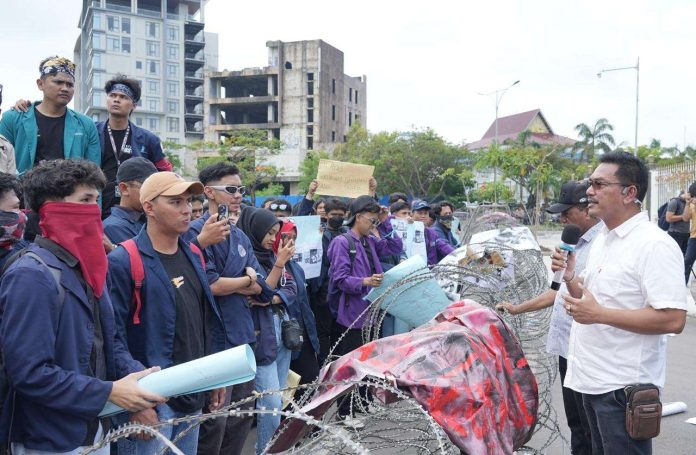 Temui Pengunjuk Rasa, BP Batam Tekankan PSN Rempang Untuk Kesejahteraan Masyarakat Rempang - BP Batam