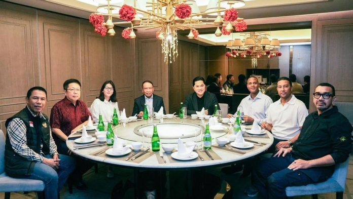 Erick Thohir Pamer Momen Makan Siang Bareng Patrick Kluivert