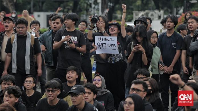 FOTO: 18 Tahun Aksi Kamisan di Seberang Istana