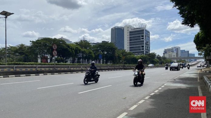Hari Pertama 2025, Jalan Protokol Jakarta Sepi Kendaraan