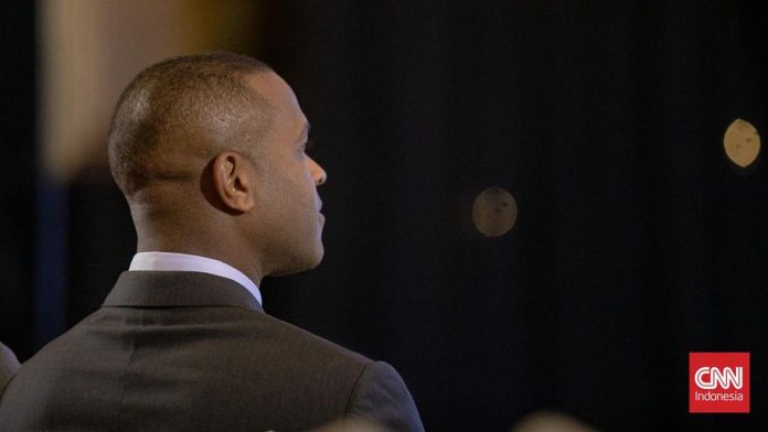 Kluivert Dikejar Waktu Bentuk Chemistry Timnas Indonesia