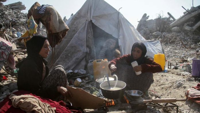 FOTO: Pilu Warga Gaza Pulang ke Rumah Tinggal Puing