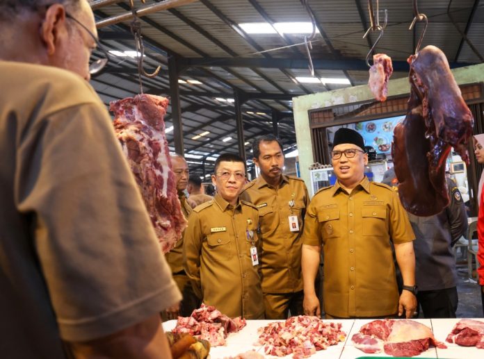 Jelang Ramadhan, Wagub Nyanyang Sidak Pasar dan Gudang Bulog di Kepri: Pastikan Ketersediaan dan Stabilitas Harga Pangan - Mimbarkepri.co