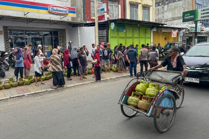 Kelangkaan Gas Elpiji 3 Kg Menghantui Warga Jabodetabek