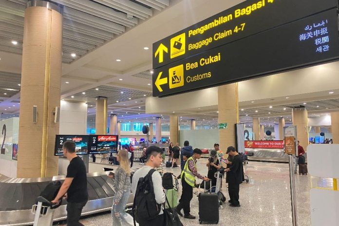 Bandara Ngurah Rai Kembali Beroperasi Normal Pascainsiden Pesawat Airfast