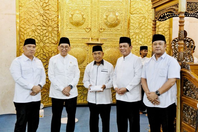 Safari Ramadan di Masjid Al Uswah Tanjungpinang: Menbud Fadli Zon, Gubernur Ansar, dan Wagub Nyanyang Hadir - Mimbarkepri.co