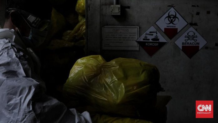 Limbah Medis di Permukiman Karawang Diduga Berasal dari 2 Rumah Sakit