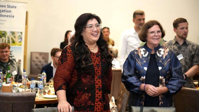 Anggota/Deputi Bidang Pelayanan Umum Hadiri Networking Dinner bersama Delegasi Kementerian dan Pengusaha Jerman - BP Batam