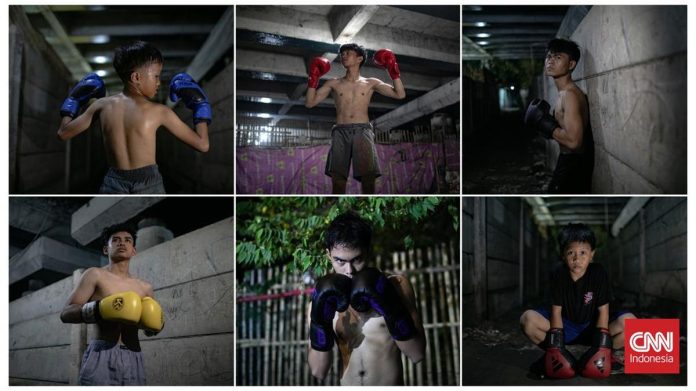 FOTO: Sasana Ayuba, Klub Bela Diri di Kolong Tol Jakarta