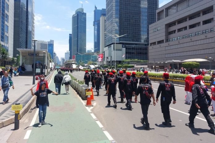 Grib Jaya Disorot, Wamendagri: Pembubaran Ormas Ada di Tangan Kemenkumham