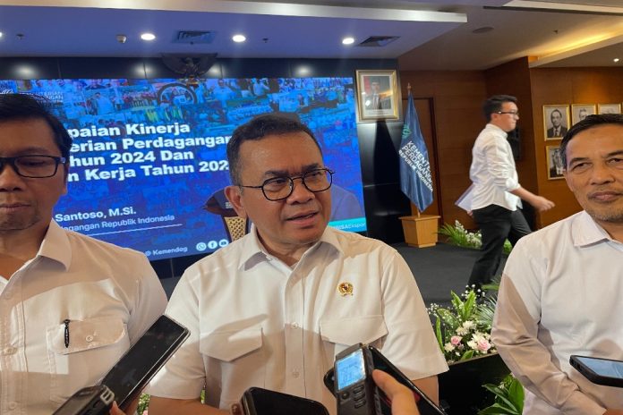 Mendag Blak-blakan Alasan Kenakan Pungutan Ekspor Kelapa Bulat