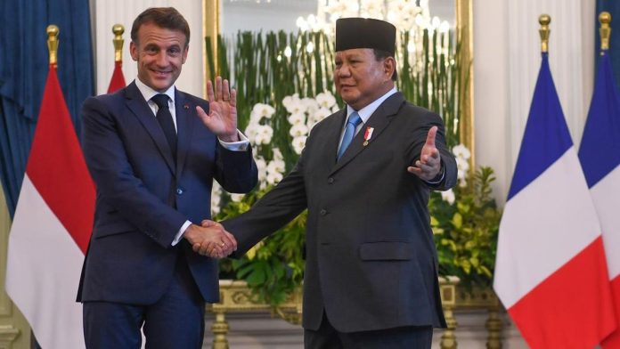 Prabowo Akan Temani Macron Kunjungi Akmil dan Candi Borobudur Hari Ini