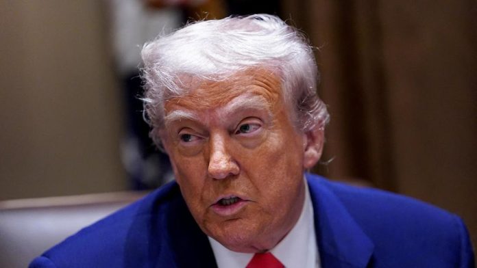 Trump Geregetan Damaikan Ukraina-Rusia, Desak Zelensky Temui Putin