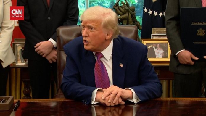 VIDEO: Trump Minta Putin-Zelensky Segera Akhiri 'Perang Bodoh'