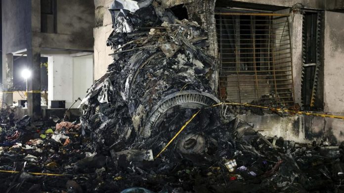 3 Pejabat India Air Dicopot Buntut Kecelakaan Tewaskan 279 Orang