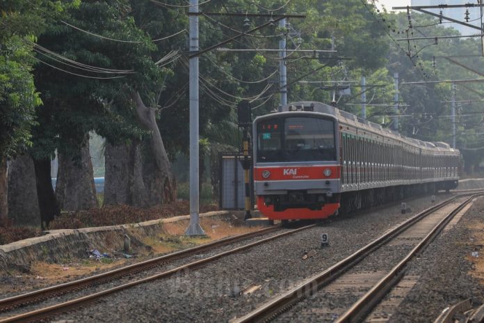KAI Commuter Layani 381.910 Penumpang Selama Libur Iduladha 2025