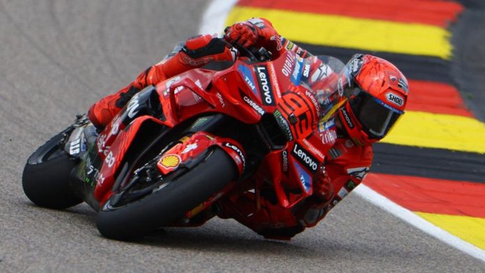 Marc Marquez Kecelakaan, Dibonceng Orang Tua Bagnaia ke Garasi