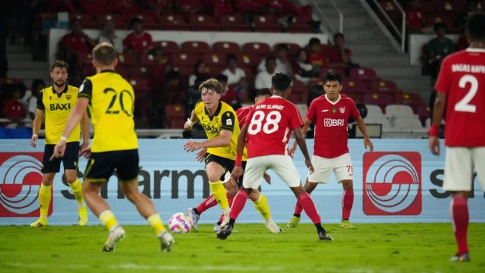 Pelatih Oxford Buka Peluang Rekrut 2 Pemain Saat di Indonesia