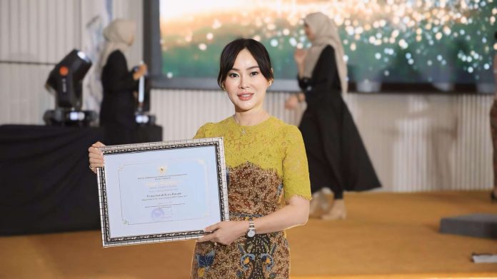 Batam Raih Penghargaan Kota Layak Anak Kategori Nindya 2025, Li Claudia Persembahkan untuk Anak-Anak Batam - BP Batam