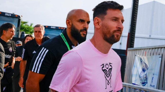 Bodyguard Messi Disanksi usai Dorong Pemain Atlas