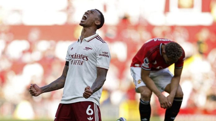 FOTO: Arsenal Curi Kemenangan di Markas Manchester United