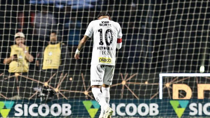 FOTO: Neymar Menangis Santos Dibantai Coutinho Dkk di Liga Brasil